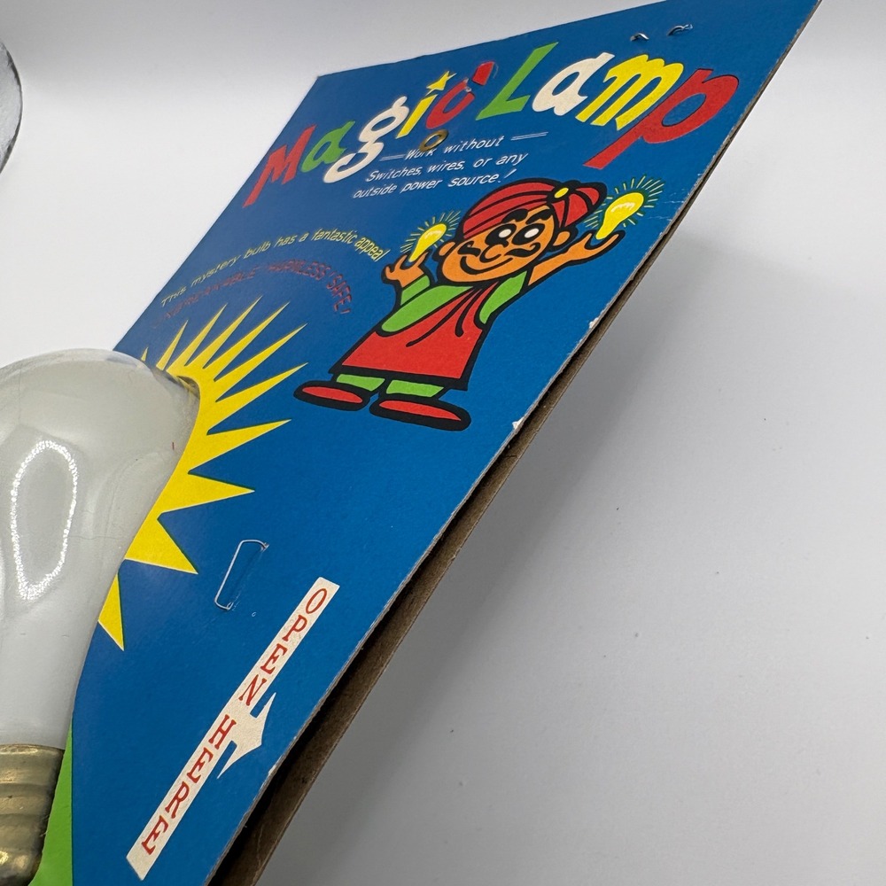 Vintage Magic Lamp Mystery Light Bulb Novelty Toy Spencer Gifts Hong Kong 6712 - Picture 3 of 7